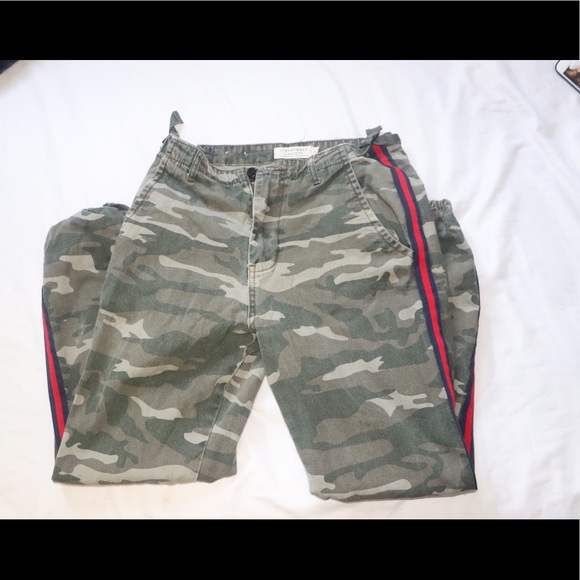 *SOLD*Army Cargo Pants - Picture 3 of 10